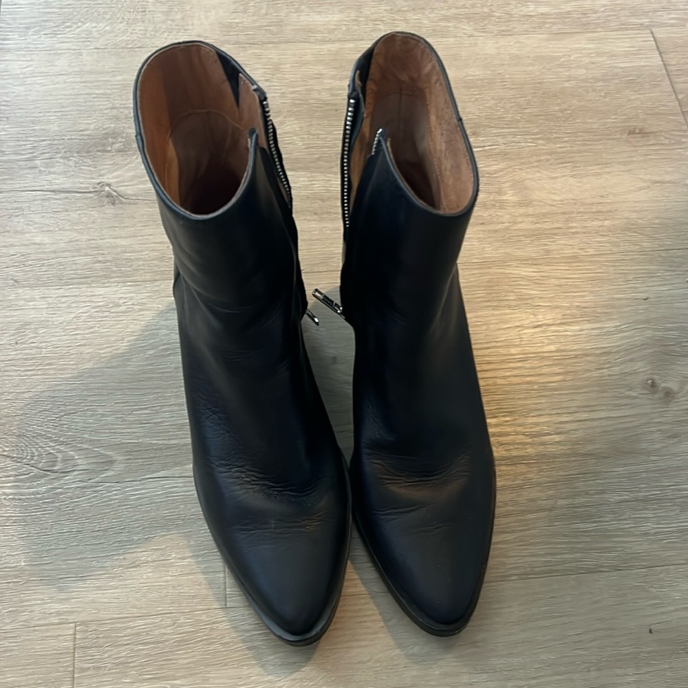 Madewell black leather boots